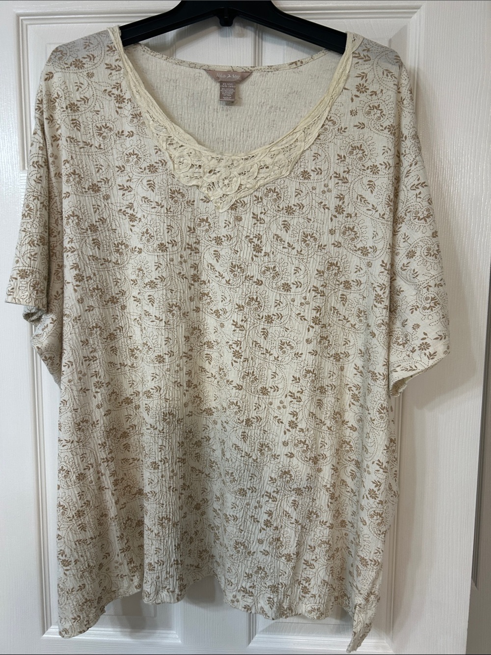 croft & barrow Cream Tunic with Tan Floral Print and Lace Trim